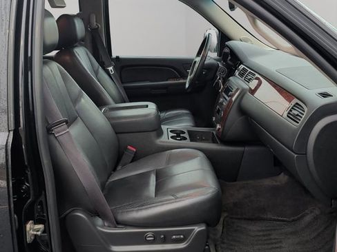 Used 2014 Chevrolet Tahoe LT w/ Luxury Package image 36