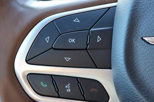 Used 2020 Chrysler Pacifica Limited FWD image 14