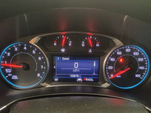 Used 2020 Chevrolet Equinox LT FWD image 23