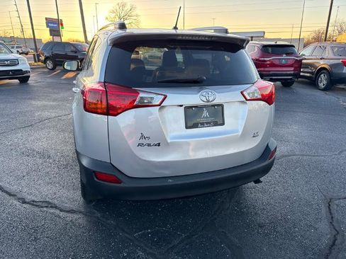Used 2015 Toyota RAV4 LE image 4