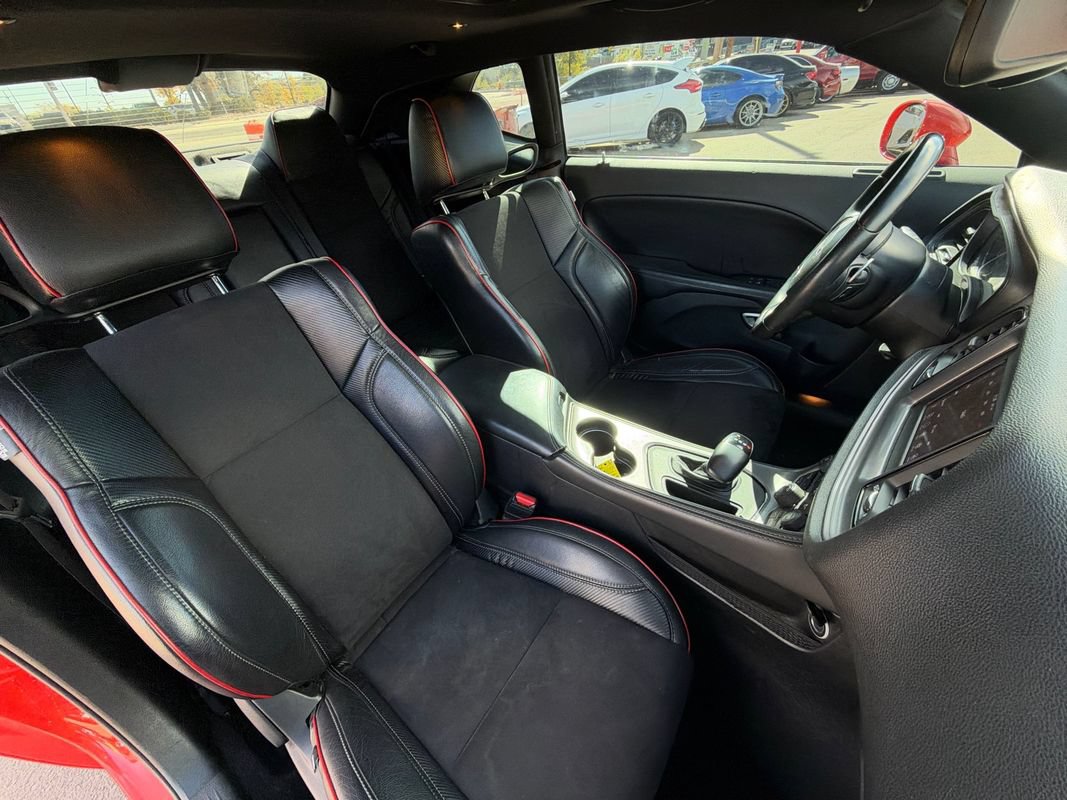 Used 2023 Dodge Challenger R/T RWD image 9