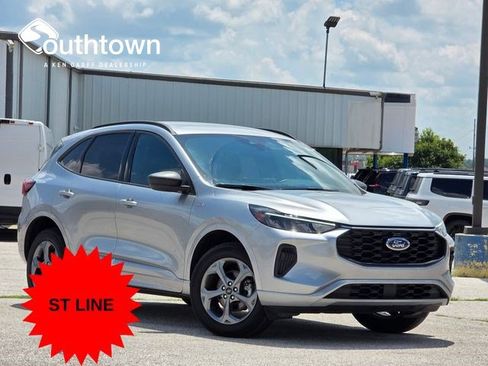 Used 2023 Ford Escape ST-Line w/ Tech Pack #1 AWD/4WD image 1