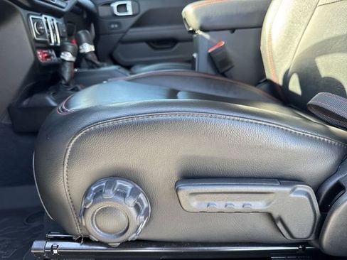 Used 2023 Jeep Gladiator Rubicon w/ LED Lighting Group image 12