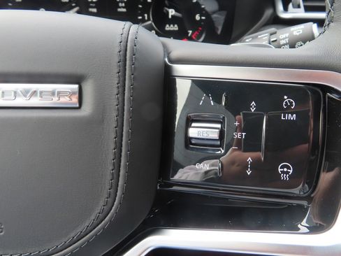 Used 2023 Land Rover Range Rover Velar R-Dynamic S image 30