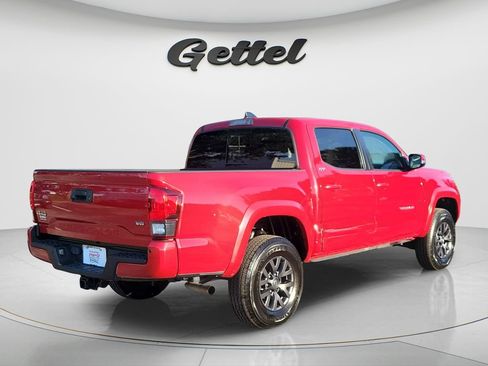 Used 2023 Toyota Tacoma SR5 AWD/4WD image 5