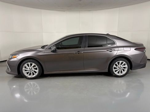 Used 2023 Toyota Camry LE image 6