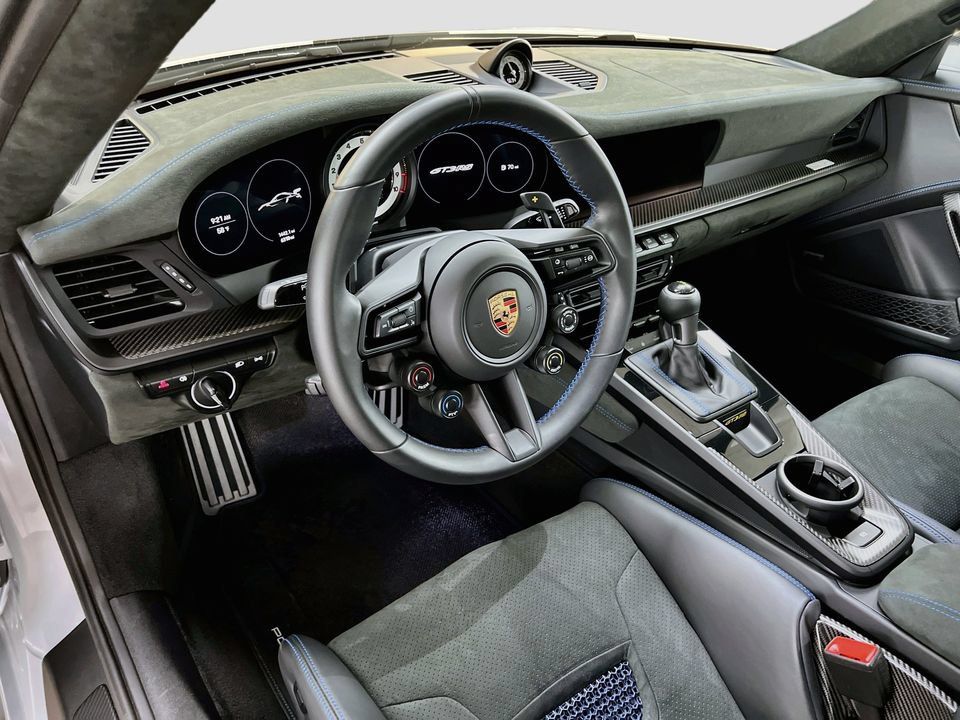 Certified 2024 Porsche 911 GT3 RS RWD image 4