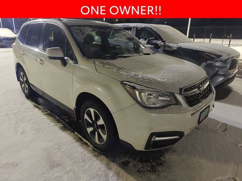 Used 2017 Subaru Forester 2.5i Premium image 3