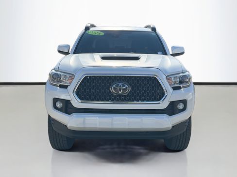 Used 2018 Toyota Tacoma TRD Sport image 8