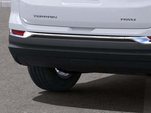 New 2024 GMC Terrain SLT image 16