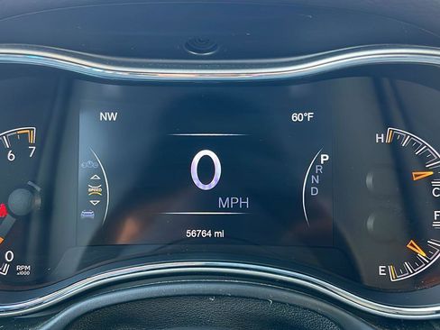 Used 2019 Jeep Grand Cherokee Limited w/ Luxury Group II image 35