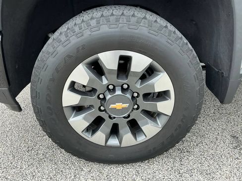 Used 2024 Chevrolet Silverado 2500 Custom w/ Custom Convenience Package AWD/4WD image 31