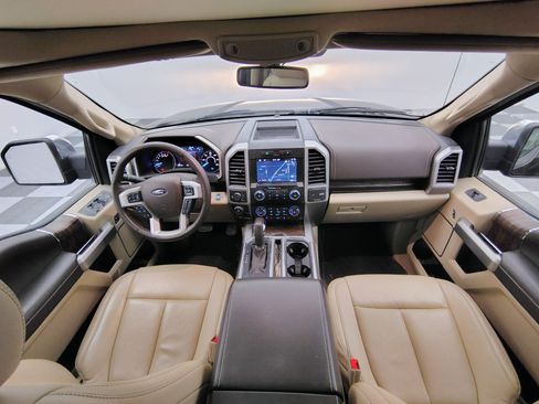 Used 2019 Ford F150 Lariat AWD/4WD image 3