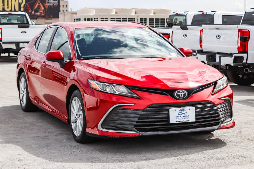 Used 2023 Toyota Camry LE w/ Protection Package (Q2) (TMS) FWD image 3