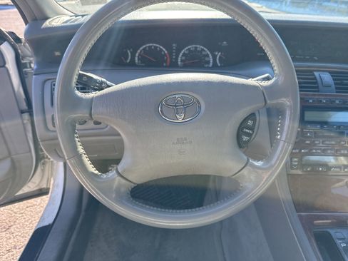 Used 2002 Toyota Avalon XL image 11