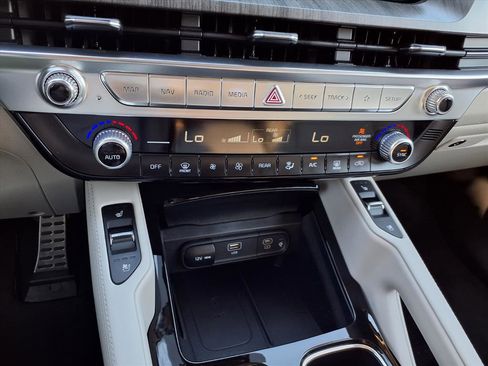 Used 2024 Kia Telluride SX image 21