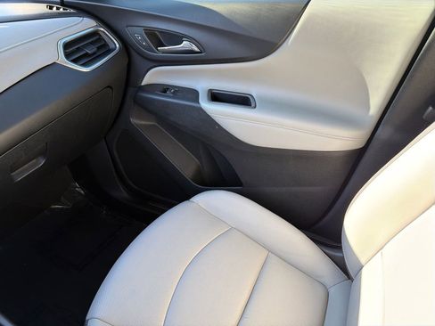 Used 2018 Chevrolet Equinox Premier image 29