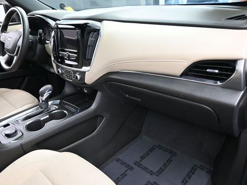 Certified 2023 Chevrolet Traverse LS image 45