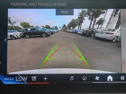 Certified 2025 BMW 330i Sedan image 24