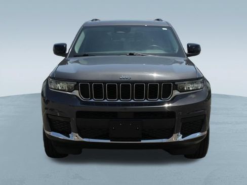 Used 2022 Jeep Grand Cherokee L Laredo w/ Luxury Tech Group I AWD/4WD image 2
