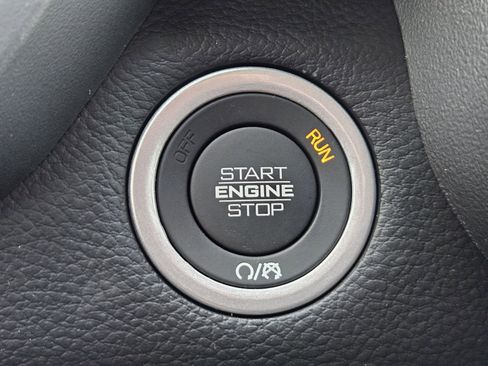 New 2026 RAM 1500 4x4 Crew Cab image 23