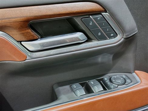 Used 2024 GMC Sierra 3500 Denali Ultimate image 18