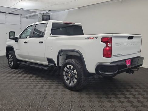 Used 2025 Chevrolet Silverado 2500 Custom w/ Custom Convenience Package image 3