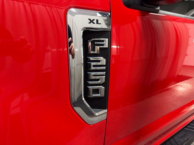 Used 2020 Ford F250 XL w/ Power Equipment Group AWD/4WD image 24