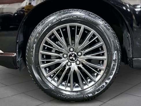 Used 2021 Mitsubishi Outlander LE image 11