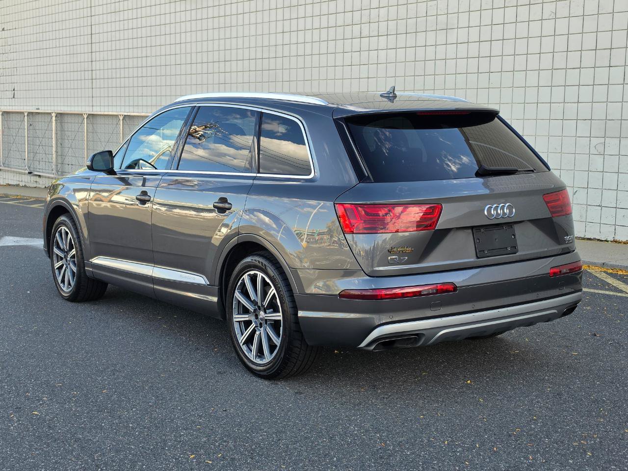 Used 2018 Audi Q7 3.0T Premium Plus w/ Premium Plus Package AWD/4WD image 6