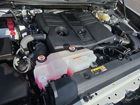 Used 2025 Toyota Tundra SR5 AWD/4WD image 47