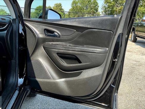 Used 2020 Buick Encore Preferred image 21
