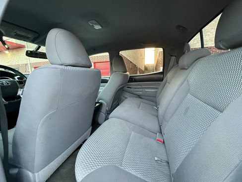 Used 2012 Toyota Tacoma PreRunner w/ SR5 Pkg RWD image 13