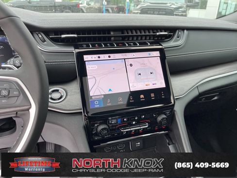 New 2025 Jeep Grand Cherokee L Limited w/ Luxury Tech Group II image 11