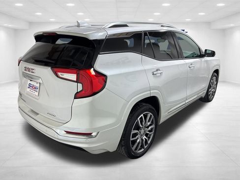 Used 2023 GMC Terrain Denali w/ Denali Premium Package image 4