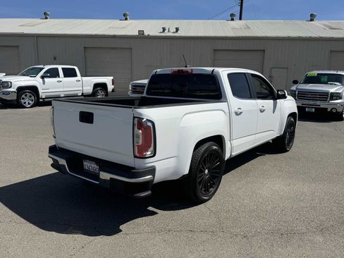 Used 2016 GMC Canyon SLE w/ SLE Convenience Package image 11
