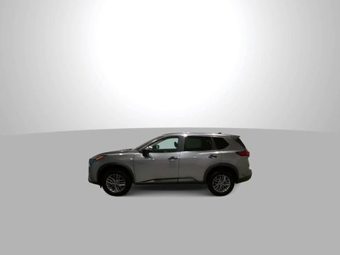 Used 2024 Nissan Rogue S image 5