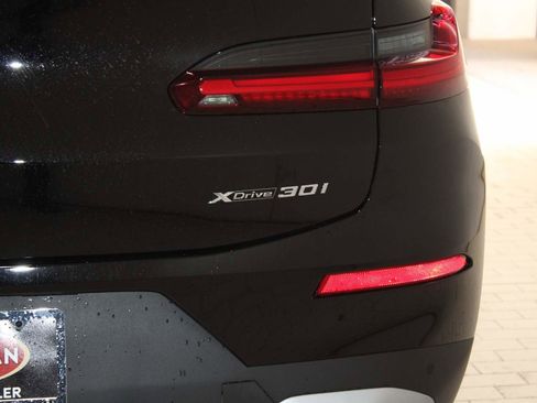 Used 2025 BMW X4 xDrive30i w/ Premium Package image 7