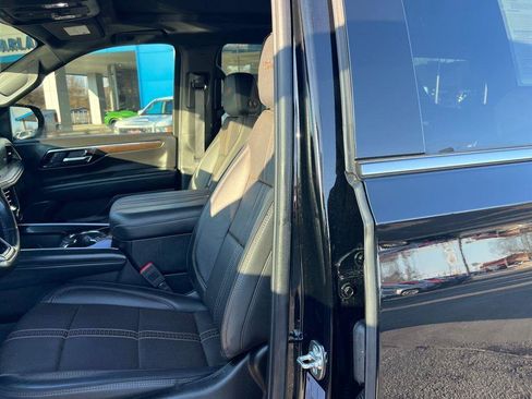 Used 2025 Chevrolet Tahoe High Country w/ Sun And Tow Package image 20