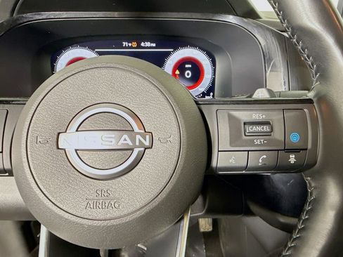 Used 2023 Nissan Pathfinder Platinum image 33