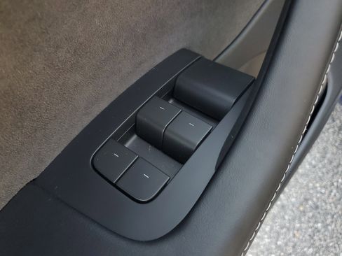 Used 2022 Tesla Model 3 Long Range AWD/4WD image 18