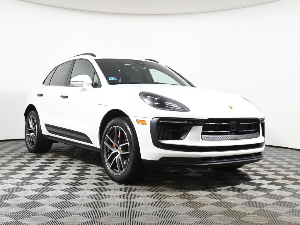 Used 2023 Porsche Macan S AWD/4WD image 9