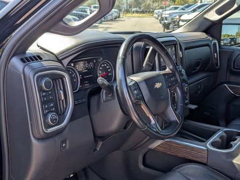 Used 2019 Chevrolet Silverado 1500 High Country w/ Technology Package AWD/4WD image 7