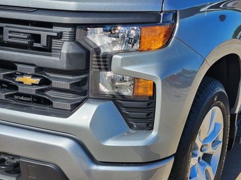 Used 2025 Chevrolet Silverado 1500 Custom image 17