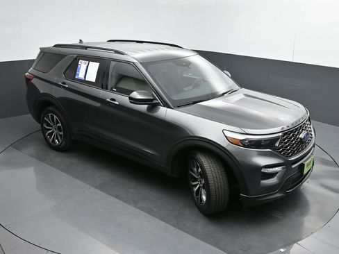 Used 2020 Ford Explorer ST image 44