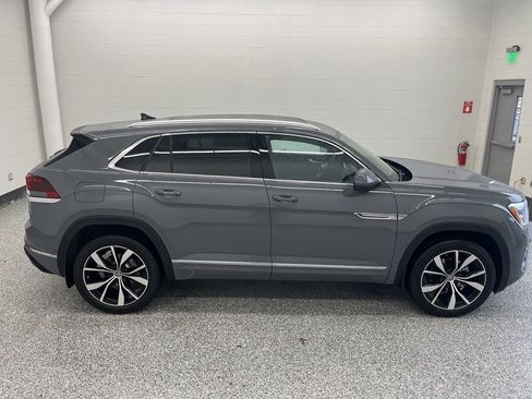 New 2026 Volkswagen Atlas Cross Sport SEL Premium R-Line AWD/4WD image 8