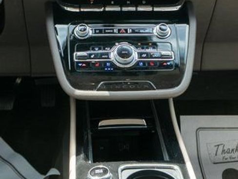 Used 2022 Lincoln Corsair Reserve w/ Equipment Group 201A AWD/4WD image 16