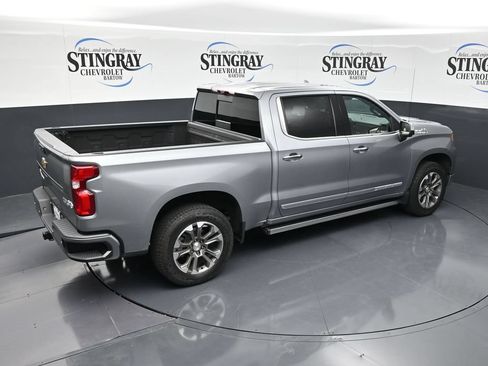 Used 2024 Chevrolet Silverado 1500 High Country w/ Technology Package AWD/4WD image 27