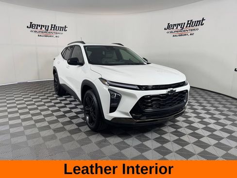 Used 2025 Chevrolet Trax ACTIV w/ Driver Confidence Package image 6