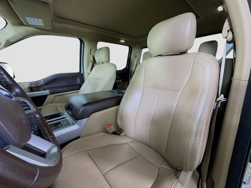 Used 2018 Ford F150 Lariat w/ Equipment Group 502A Luxury image 13